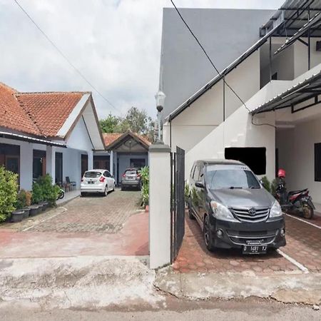 Hotel Tw Penginapan Syariah Cianjur Exterior foto